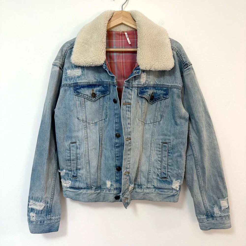 Free People Trucker Jacket Blue Flannel Lined Sherpa Distressed Women’s Small - Picture 4 of 7
